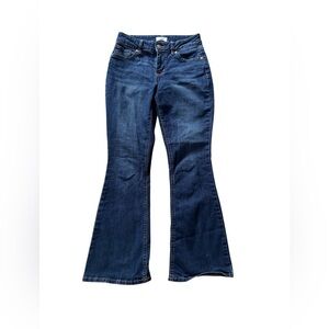 M Jeans by Maurice’s Classic Mid-Rise Flare Women’s Size 2 Short EUC